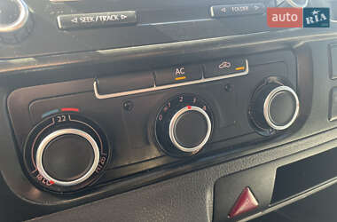 Грузовой фургон Volkswagen Transporter 2012 в 