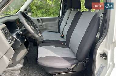 Минивэн Volkswagen Transporter 2001 в 