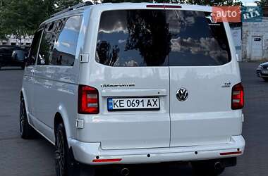 Минивэн Volkswagen Transporter 2015 в 