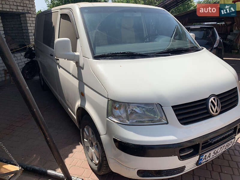 Минивэн Volkswagen Transporter 2005 в Помошной