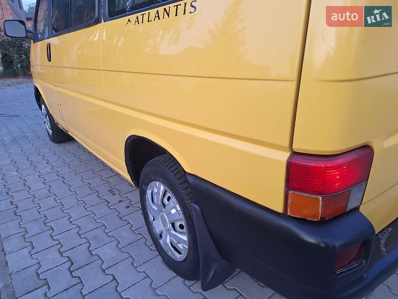 Минивэн Volkswagen Transporter 1999 в Черновцах