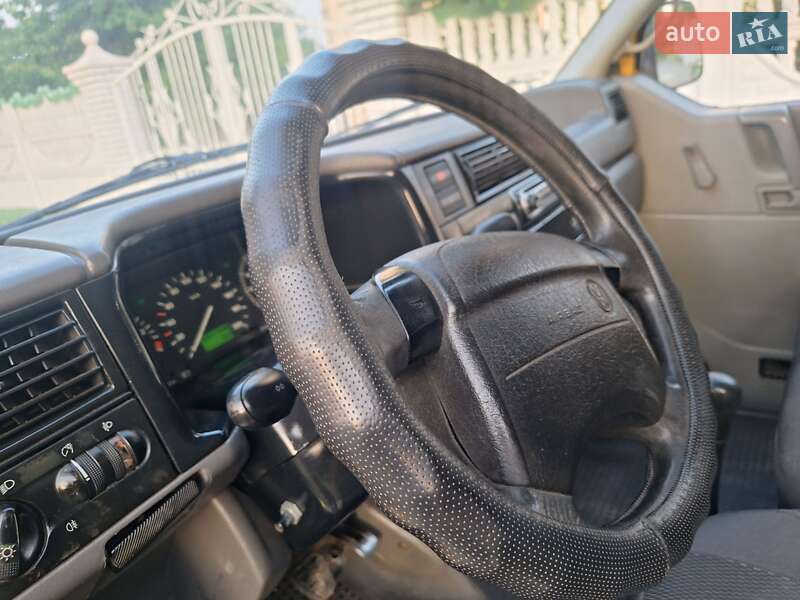 Минивэн Volkswagen Transporter 1999 в Черновцах