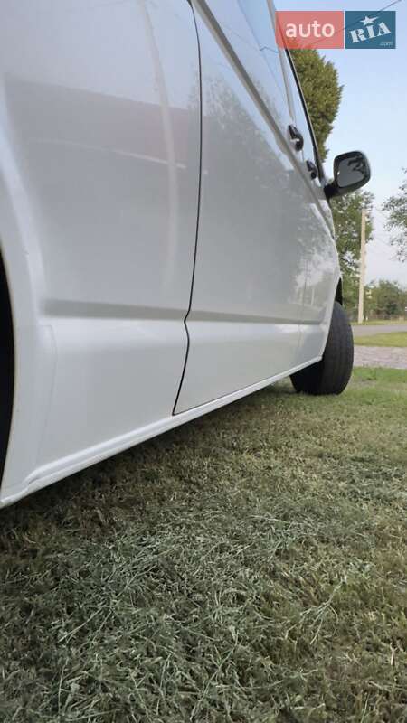 Минивэн Volkswagen Transporter 2016 в Броварах