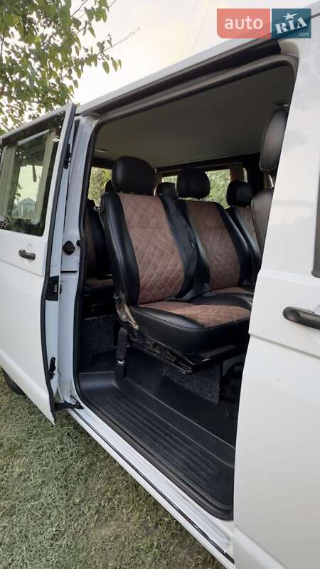 Минивэн Volkswagen Transporter 2016 в Броварах