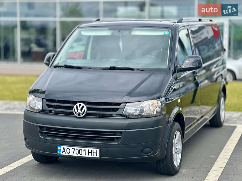 Минивэн Volkswagen Transporter 2015 в 