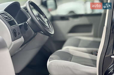 Минивэн Volkswagen Transporter 2015 в 