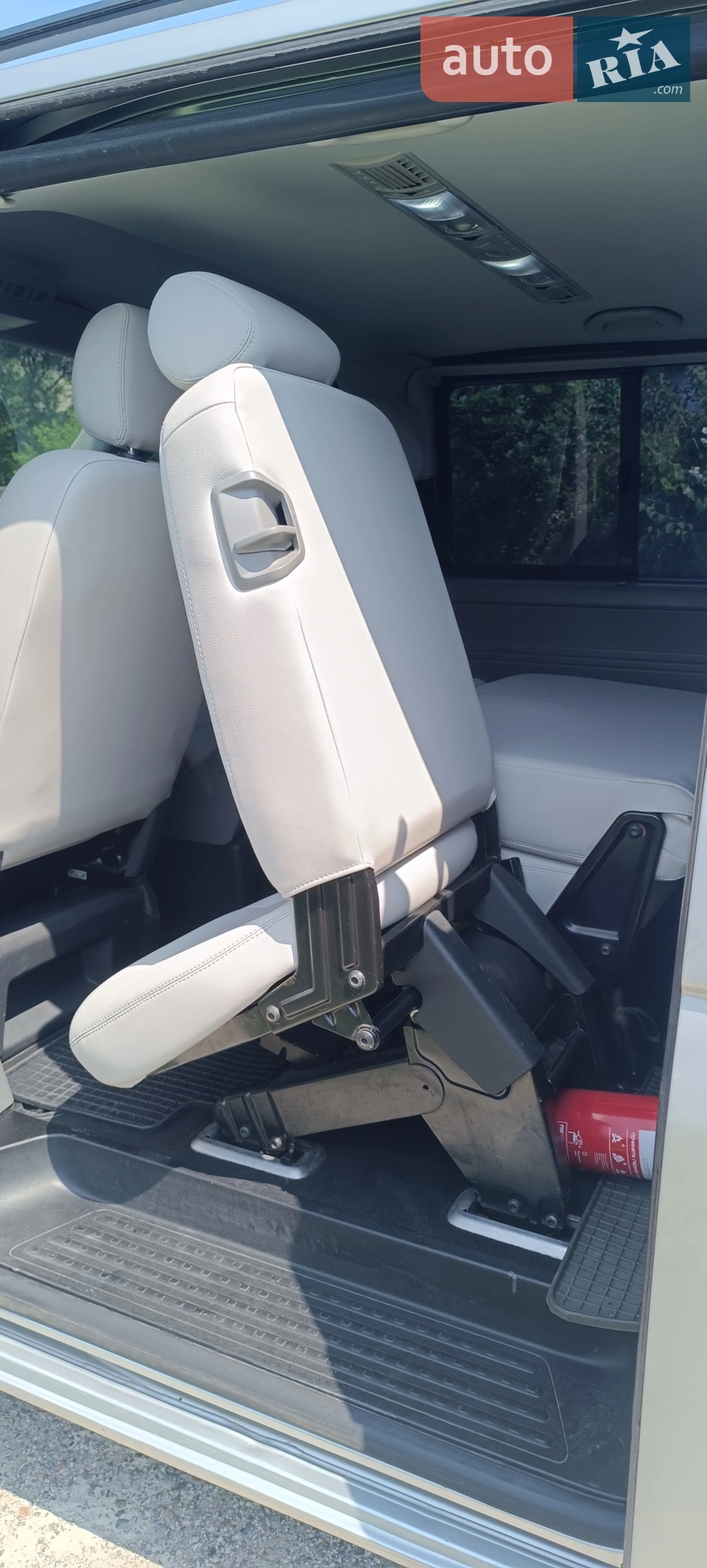 2012 Volkswagen Transporter - мініатюра 28