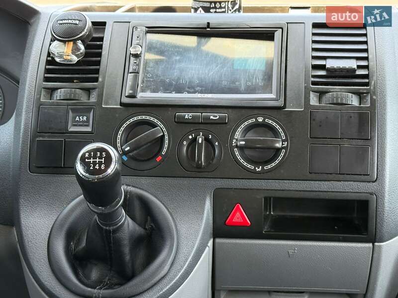 Минивэн Volkswagen Transporter 2005 в Киеве