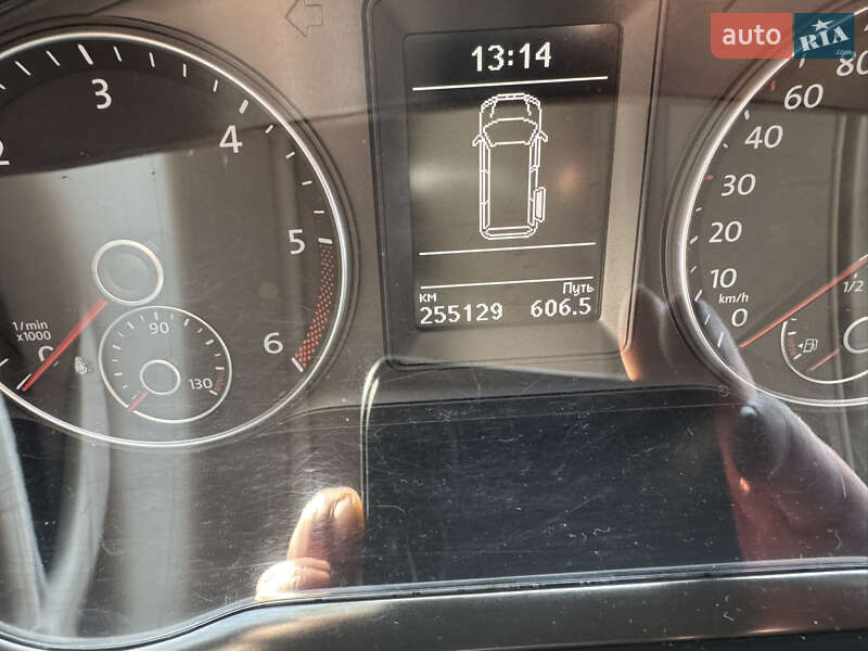 Минивэн Volkswagen Transporter 2015 в Дударкове