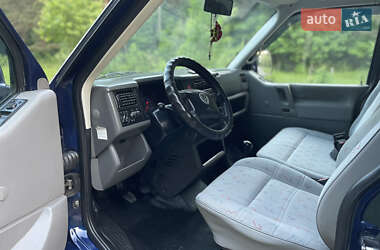 Минивэн Volkswagen Transporter 2001 в 