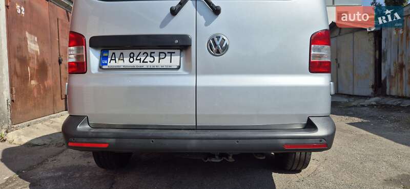 Грузовой фургон Volkswagen Transporter 2014 в Киеве