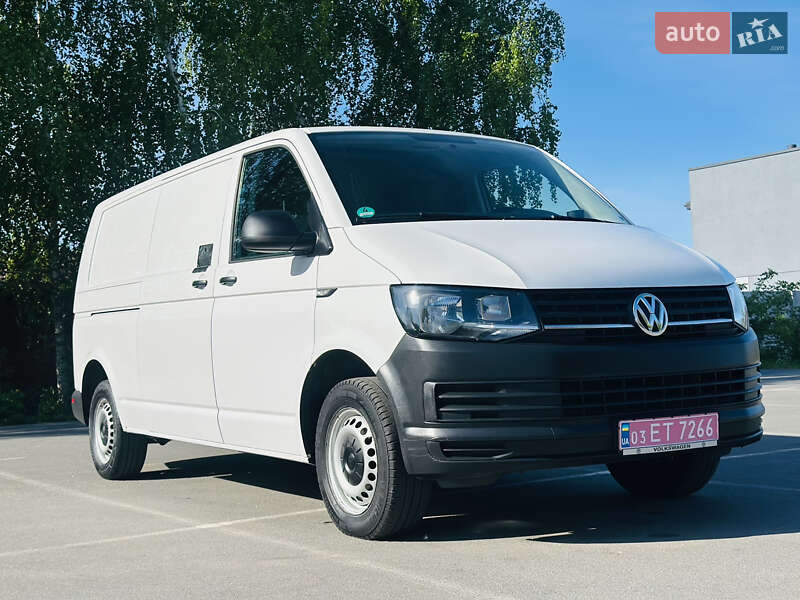 Грузовой фургон Volkswagen Transporter 2017 в 