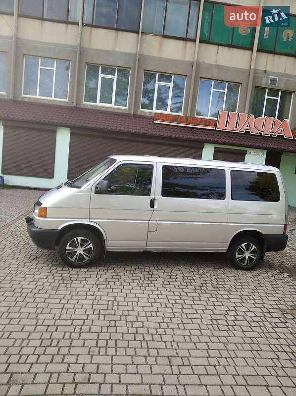 Минивэн Volkswagen Transporter 2003 в Долине