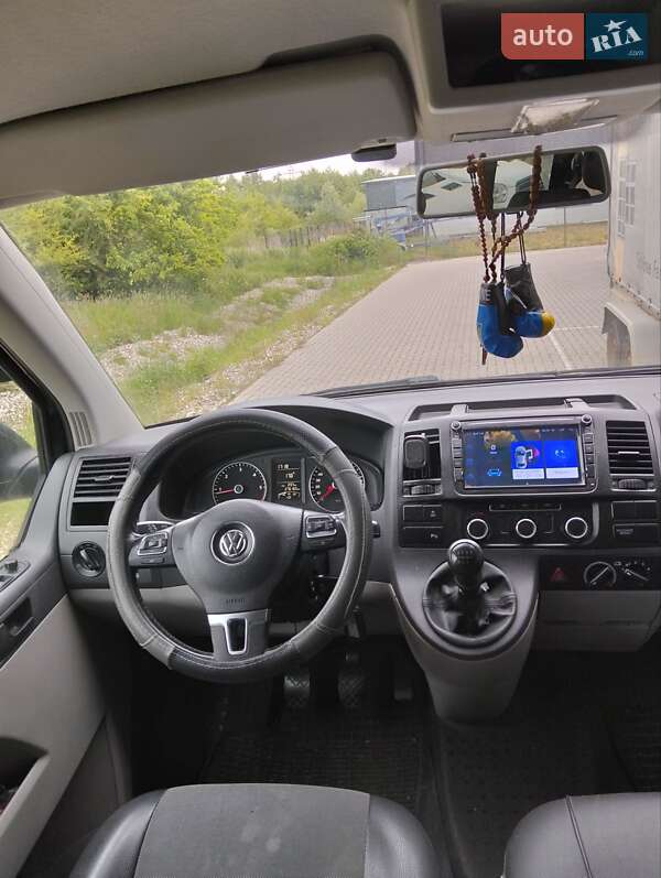 Минивэн Volkswagen Transporter 2014 в Ивано-Франковске