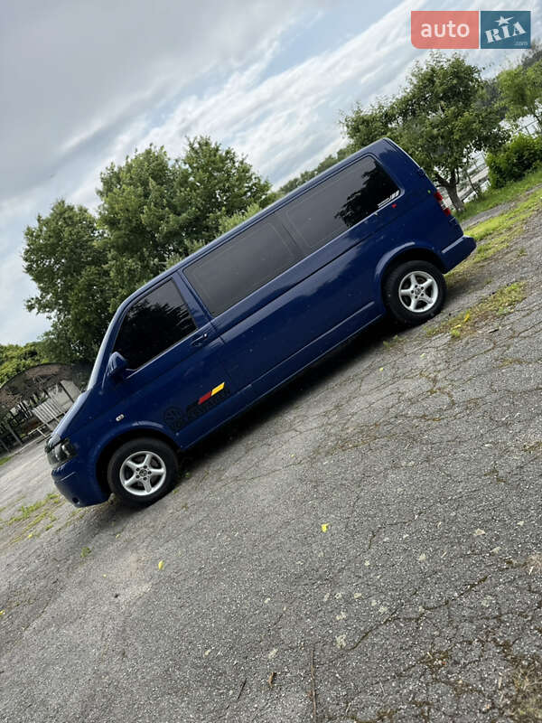 Минивэн Volkswagen Transporter 2010 в Хмельницком