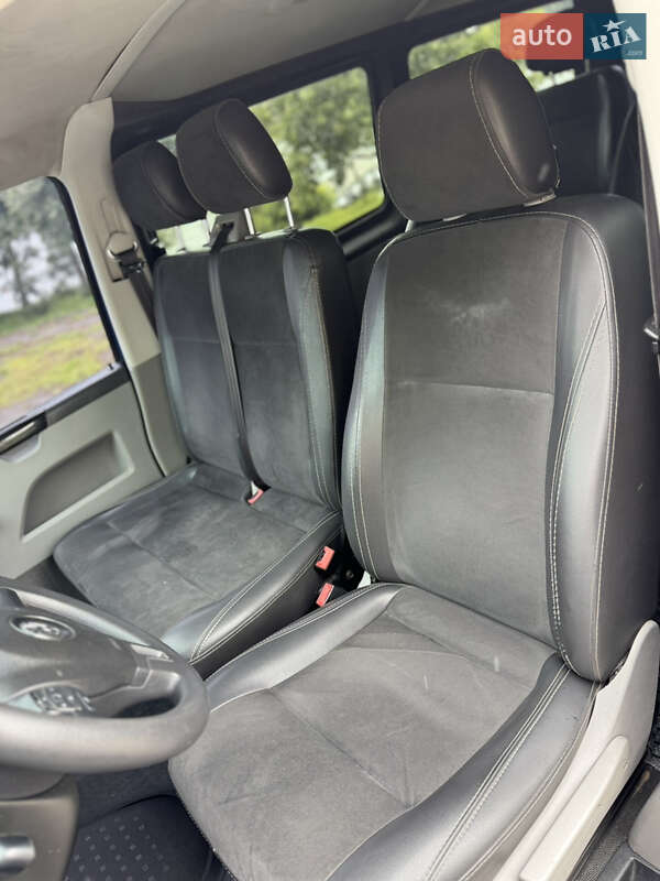 Минивэн Volkswagen Transporter 2010 в Хмельницком