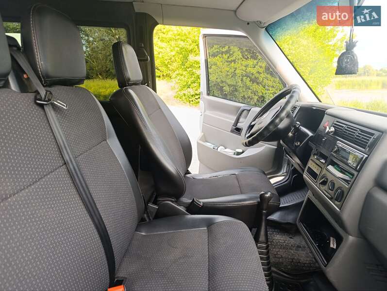 Минивэн Volkswagen Transporter 2003 в Бердичеве