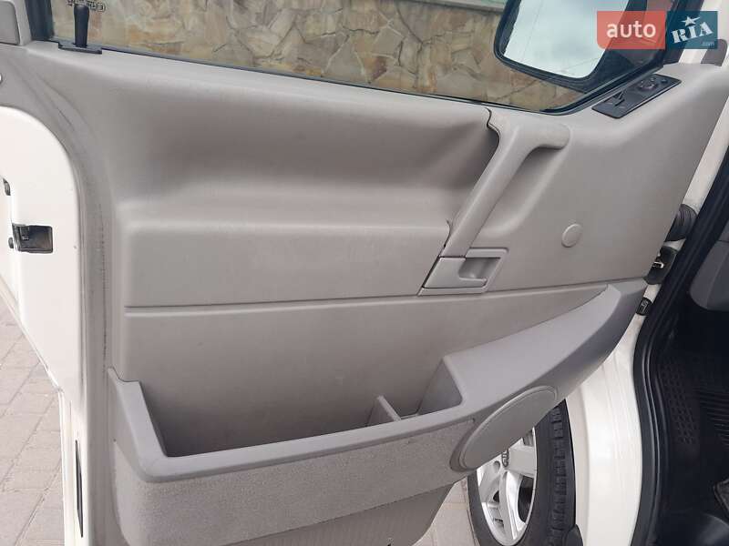 Минивэн Volkswagen Transporter 2000 в Одессе фото 10 Минивэн Volkswagen Transporter 2000 в Одессе