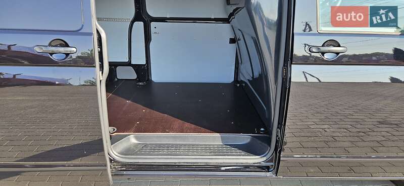 Грузовой фургон Volkswagen Transporter 2020 в Радомышле