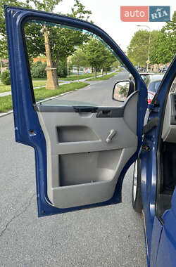 Минивэн Volkswagen Transporter 2005 в 