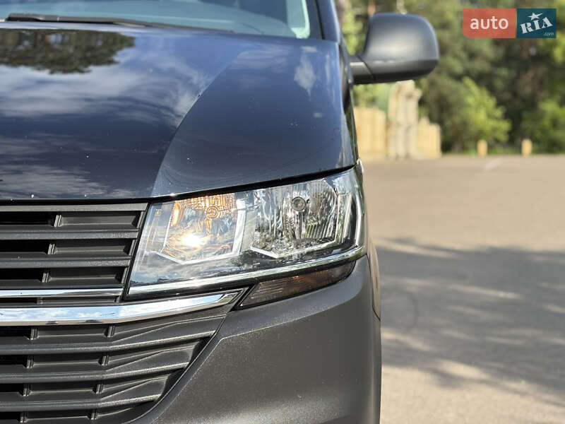 Грузопассажирский фургон Volkswagen Transporter 2021 в Киеве