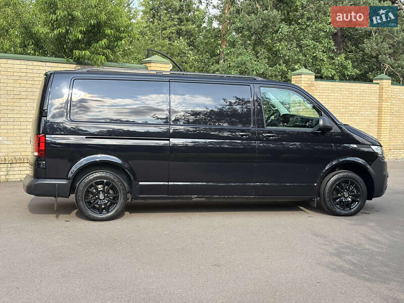Грузопассажирский фургон Volkswagen Transporter 2021 в Киеве