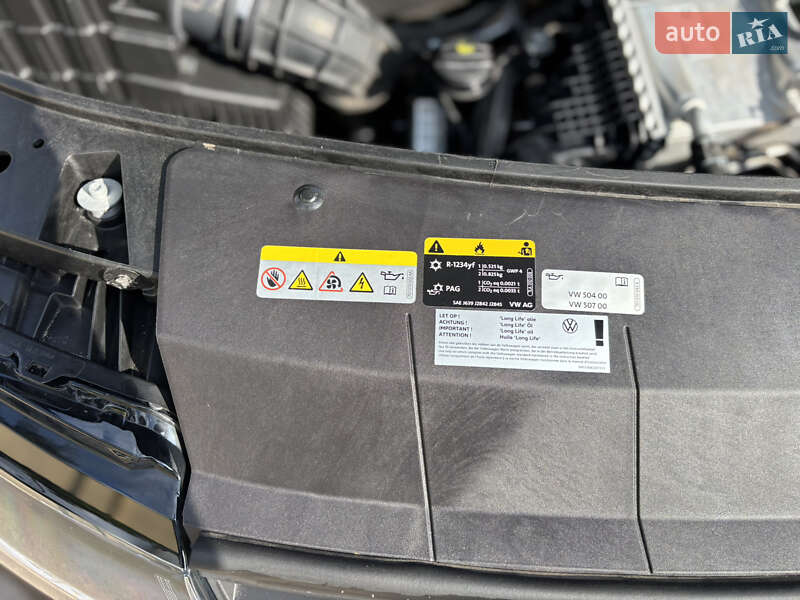 Грузопассажирский фургон Volkswagen Transporter 2021 в Киеве