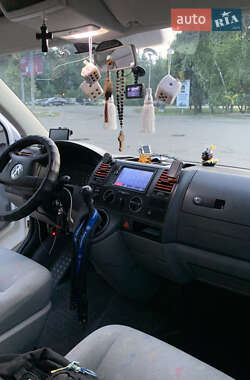 Минивэн Volkswagen Transporter 2005 в 