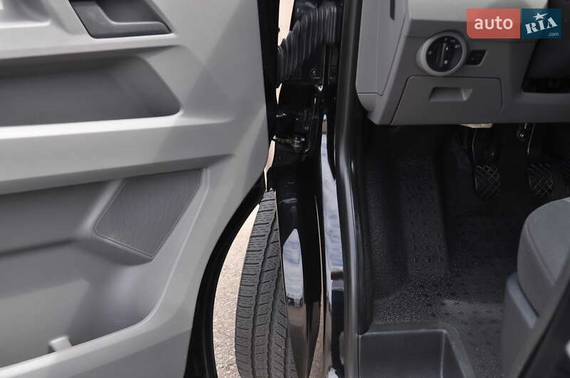 Вантажний фургон Volkswagen Transporter 2020 в Києві