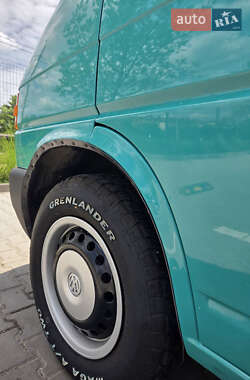 Грузопассажирский фургон Volkswagen Transporter 2000 в 