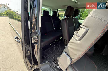 Минивэн Volkswagen Transporter 2017 в 