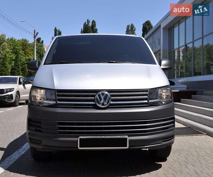 Грузовой фургон Volkswagen Transporter 2015 в Одессе