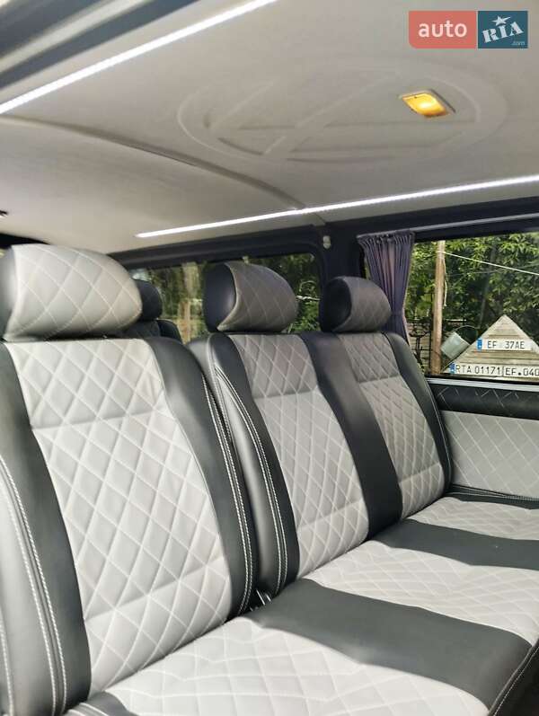 Минивэн Volkswagen Transporter 2014 в Коростене