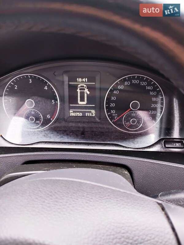 Минивэн Volkswagen Transporter 2014 в Коростене