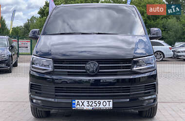 Минивэн Volkswagen Transporter 2017 в 