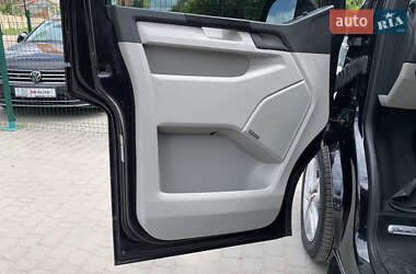 Минивэн Volkswagen Transporter 2017 в 