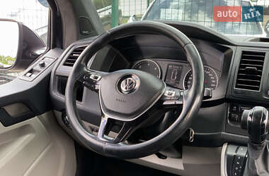 Минивэн Volkswagen Transporter 2017 в 