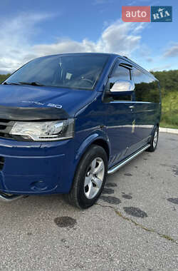 Минивэн Volkswagen Transporter 2011 в 