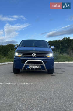 Минивэн Volkswagen Transporter 2011 в 