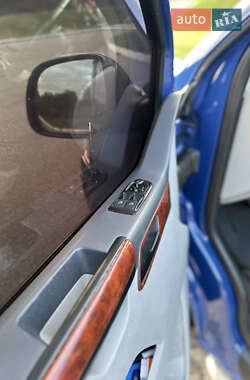 Минивэн Volkswagen Transporter 2011 в 