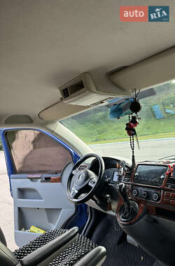Минивэн Volkswagen Transporter 2011 в 