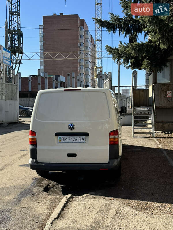 Грузовой фургон Volkswagen Transporter 2007 в Белополье