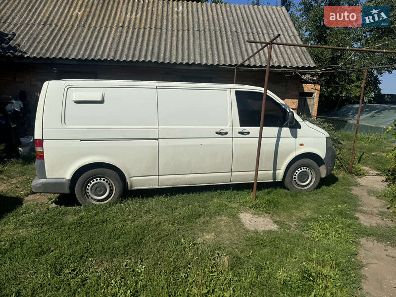 Грузовой фургон Volkswagen Transporter 2007 в Белополье