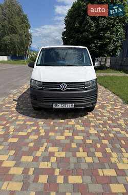 Грузовой фургон Volkswagen Transporter 2017 в Дубровице