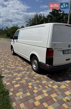 Грузовой фургон Volkswagen Transporter 2017 в 