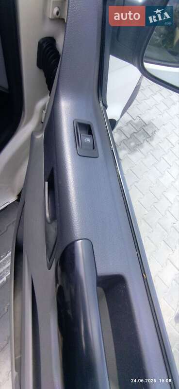 Минивэн Volkswagen Transporter 2005 в Виннице