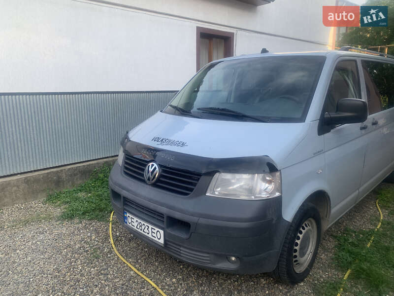 Минивэн Volkswagen Transporter 2006 в Черновцах