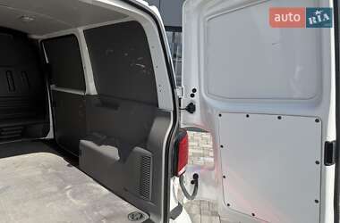 Грузовой фургон Volkswagen Transporter 2020 в 
