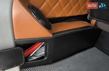 Минивэн Volkswagen Transporter 2012 в 