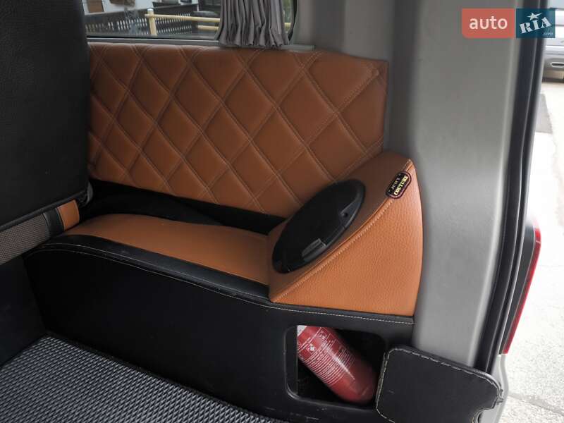 Минивэн Volkswagen Transporter 2012 в Краматорске